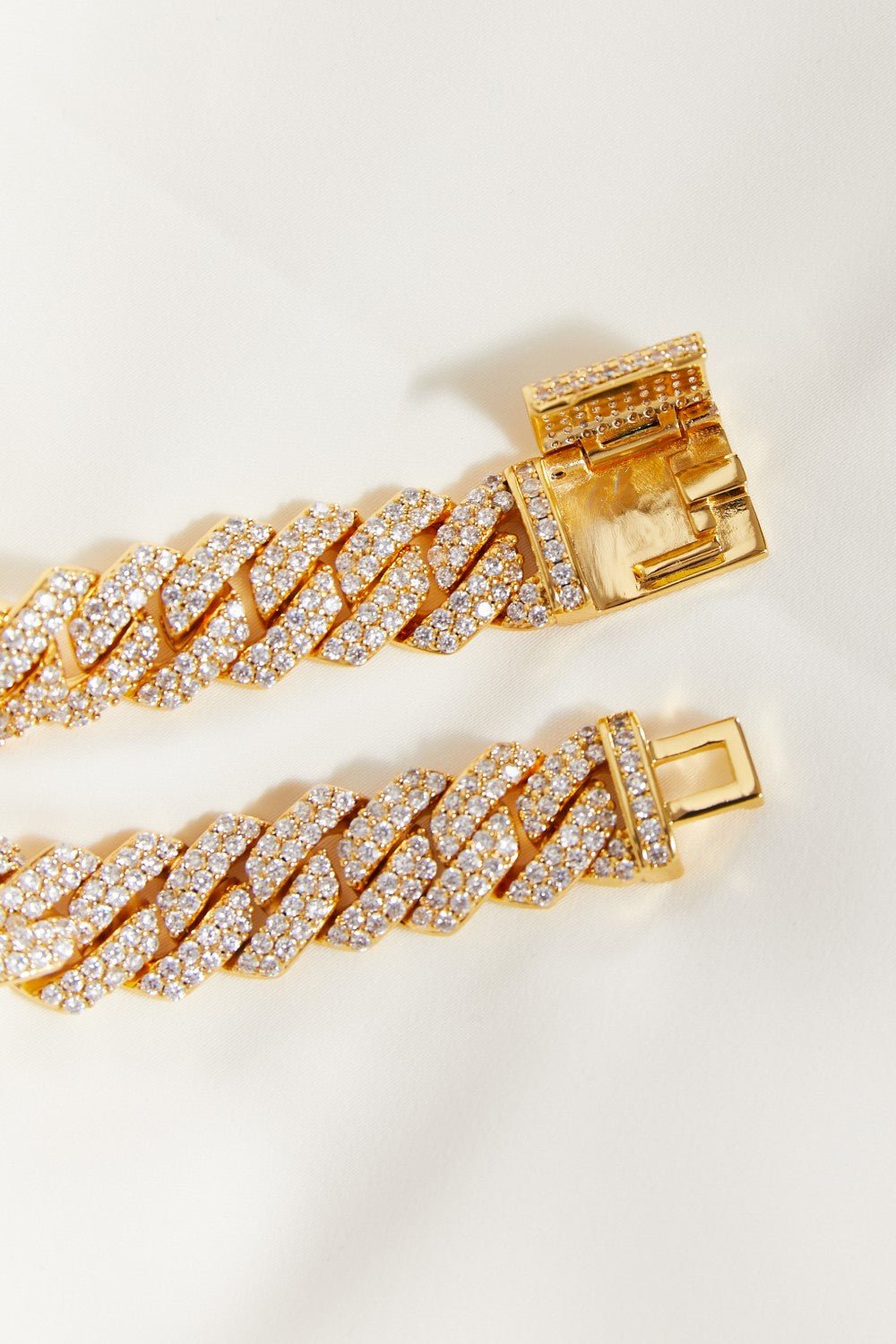 Alloy Inlaid Zircon Bracelet-1